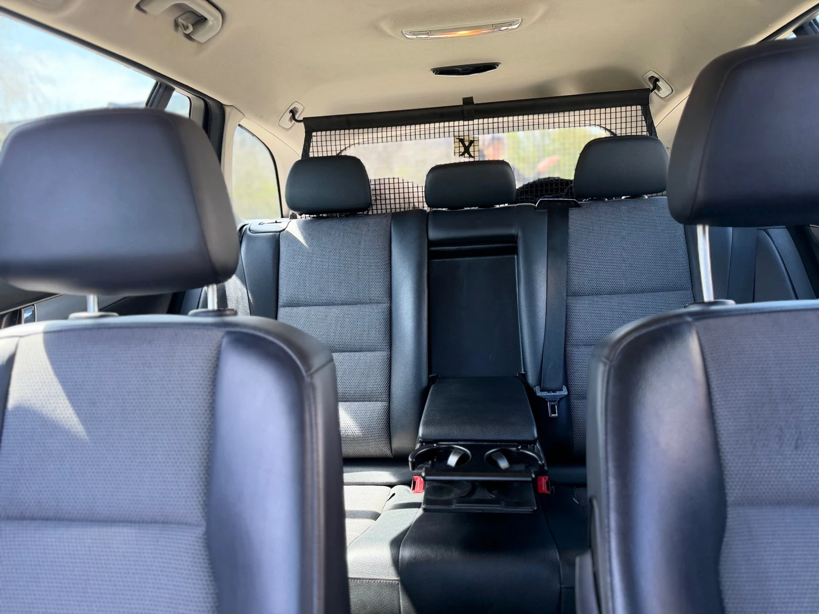 Mercedes-Benz C 320 W204, снимка 5 - Автомобили и джипове - 54226467