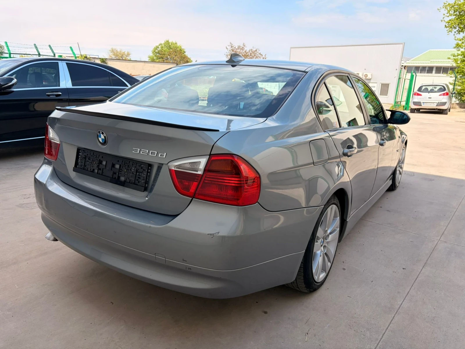 BMW 320 2.0D , снимка 5 - Автомобили и джипове - 54360557