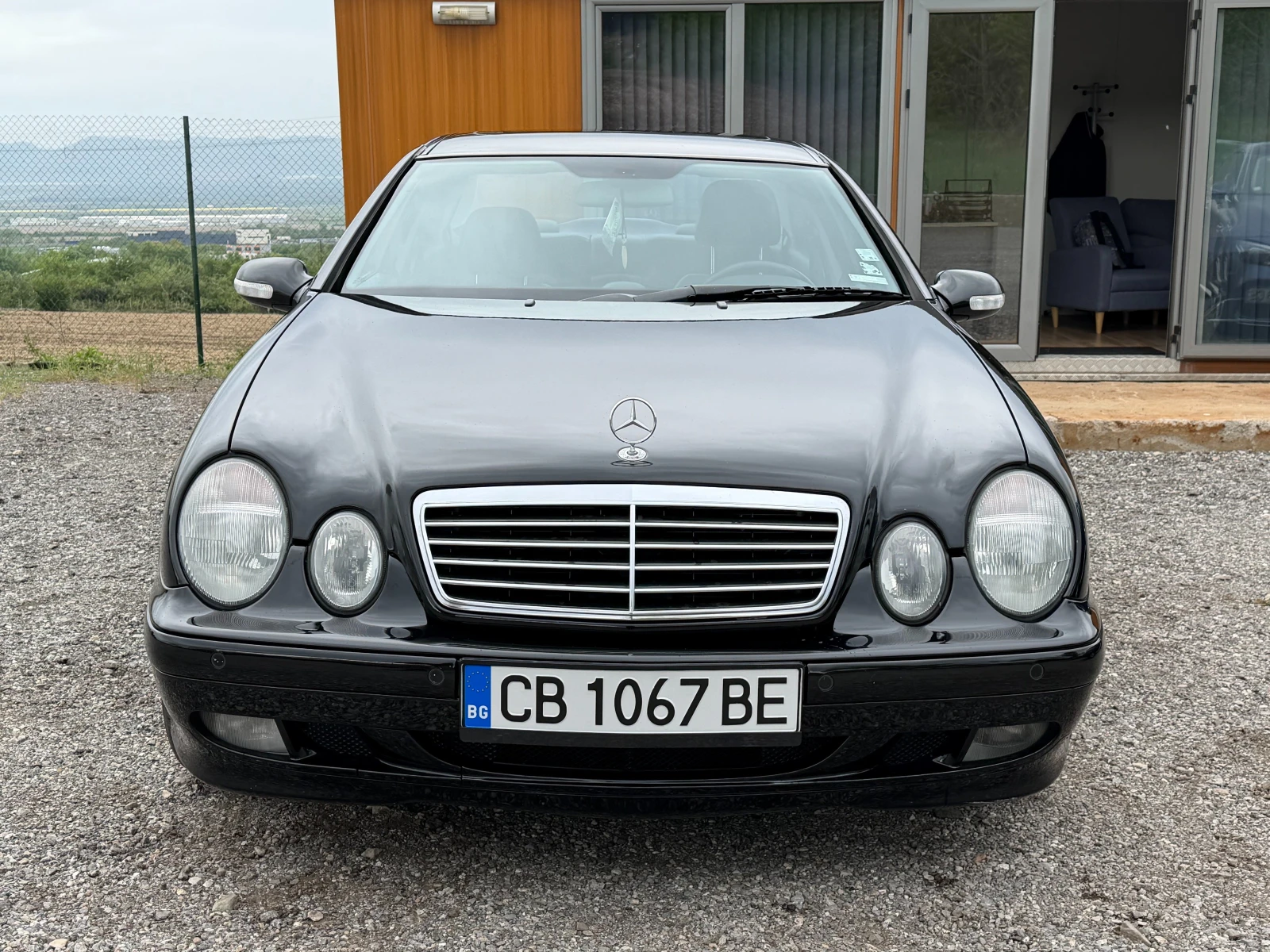 Mercedes-Benz CLK 320 Avantgarde V6 Command/Подгрев/Lumbar/Кожа, снимка 2 - Автомобили и джипове - 54456551