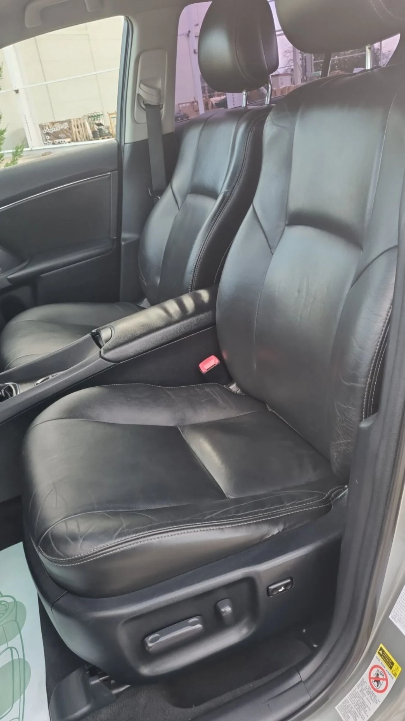 Toyota Avensis 2.2D4D Keyless.Navi.Камера, снимка 13 - Автомобили и джипове - 54692683