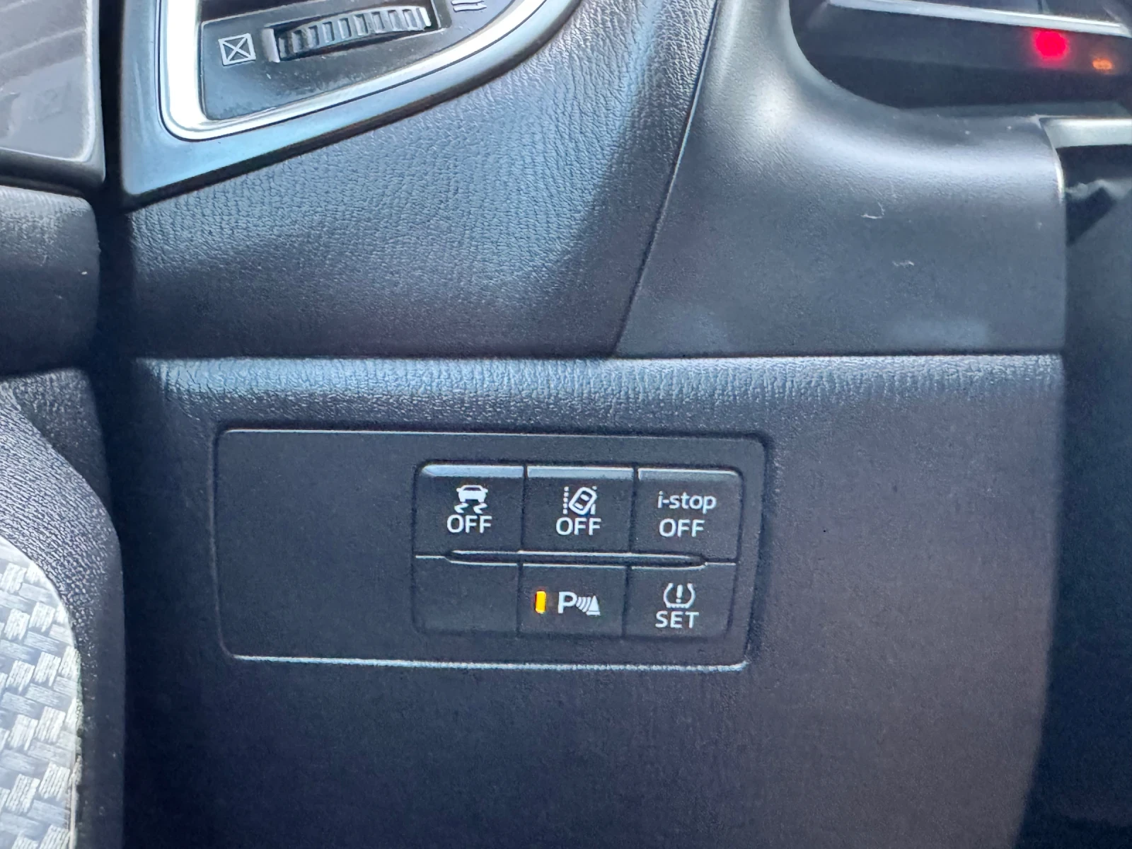 Mazda 3 1.5 SKY ACTIV ИТАЛИЯ 112000км, снимка 13 - Автомобили и джипове - 54773037