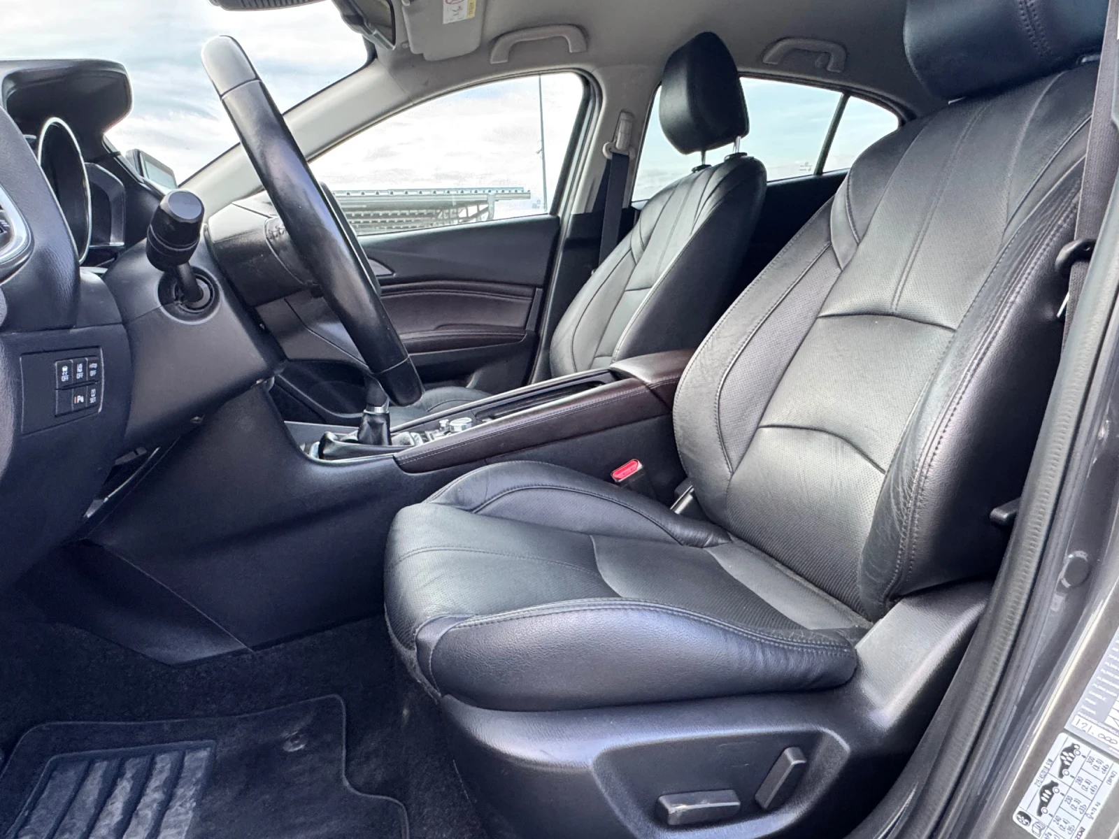 Mazda 3 1.5 SKY ACTIV ИТАЛИЯ 112000км, снимка 4 - Автомобили и джипове - 54773037