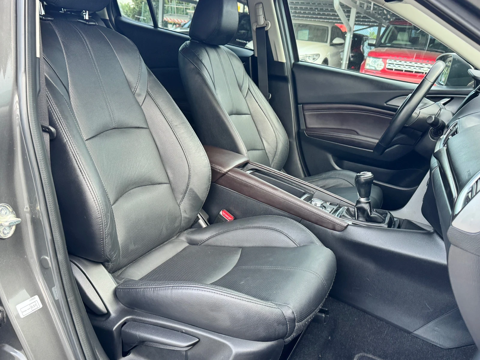 Mazda 3 1.5 SKY ACTIV ИТАЛИЯ 112000км, снимка 11 - Автомобили и джипове - 54773037