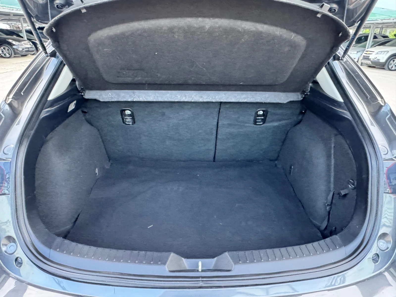 Mazda 3 1.5 SKY ACTIV ИТАЛИЯ 112000км, снимка 6 - Автомобили и джипове - 54773037