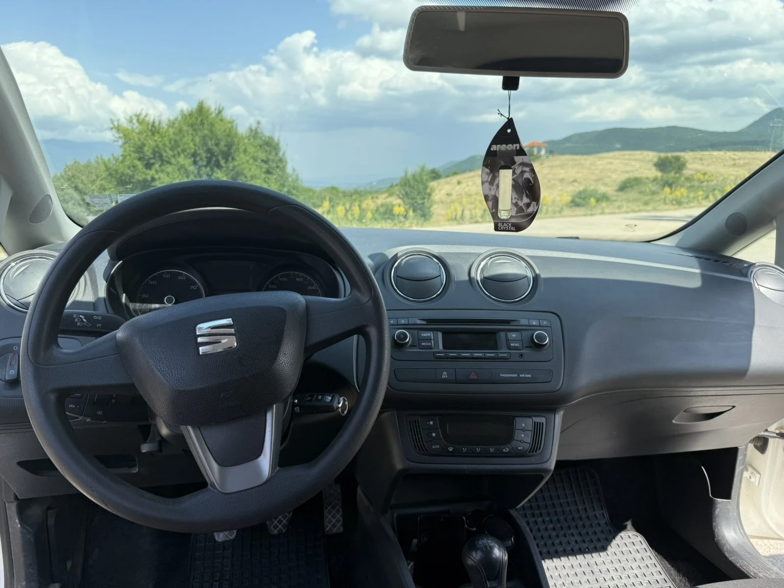 Seat Ibiza, снимка 8 - Автомобили и джипове - 55000274