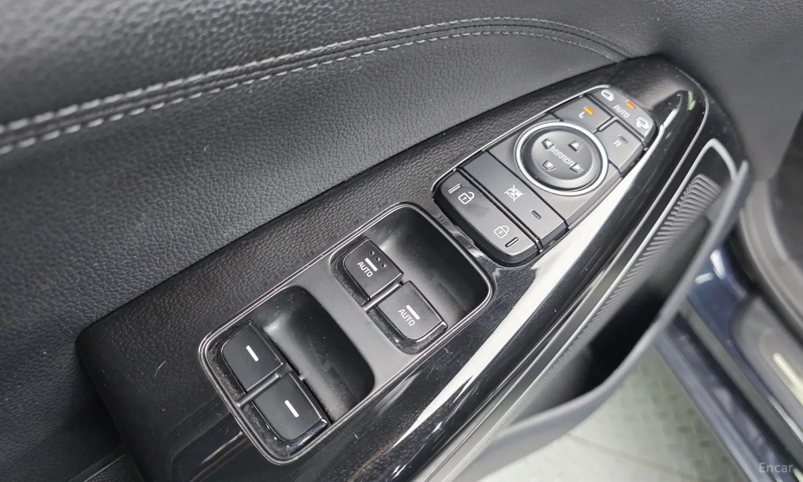 Kia K7, снимка 12 - Автомобили и джипове - 55218444