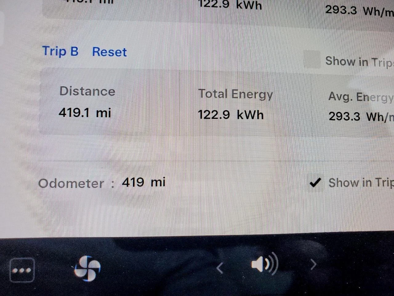 Tesla Model Y * 850KM* Dual Motor All-Wheel Drive* LONG RANGE, снимка 9 - Автомобили и джипове - 55627645