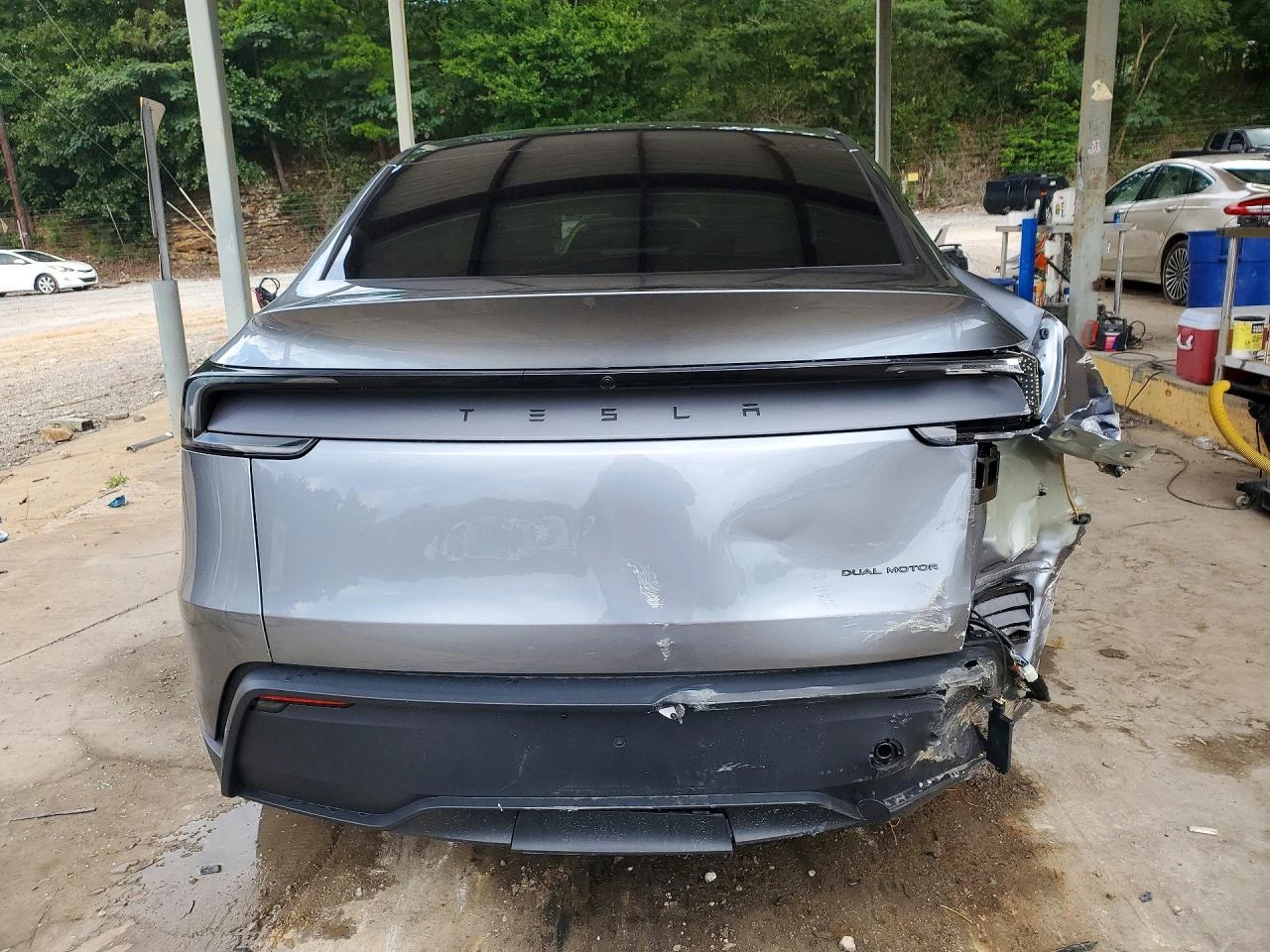 Tesla Model Y * 850KM* Dual Motor All-Wheel Drive* LONG RANGE, снимка 6 - Автомобили и джипове - 55627645