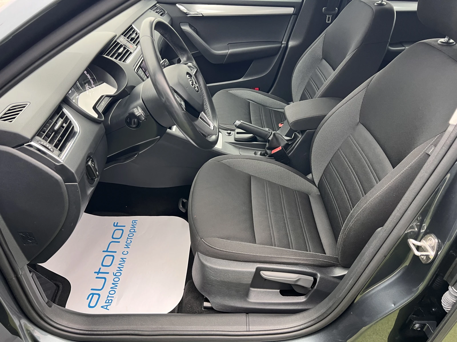 Skoda Octavia AMBITION/1.6TDI/116k.c./5MT, снимка 8 - Автомобили и джипове - 55650189