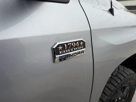 Toyota Tundra * 4x4 Crewmax Platinum 5.7L * CARFAX * БЕЗ ПЪРВОНА, снимка 9
