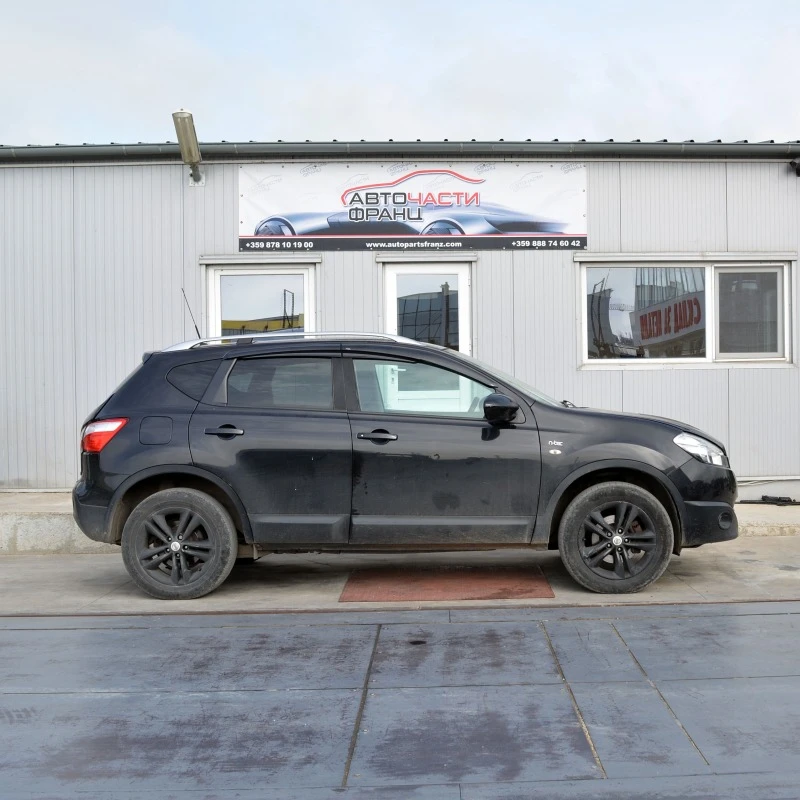 Nissan Qashqai 1.5 DCI, снимка 2 - Автомобили и джипове - 40721548