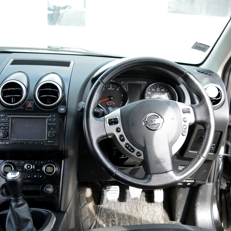 Nissan Qashqai 1.5 DCI, снимка 7 - Автомобили и джипове - 40721548