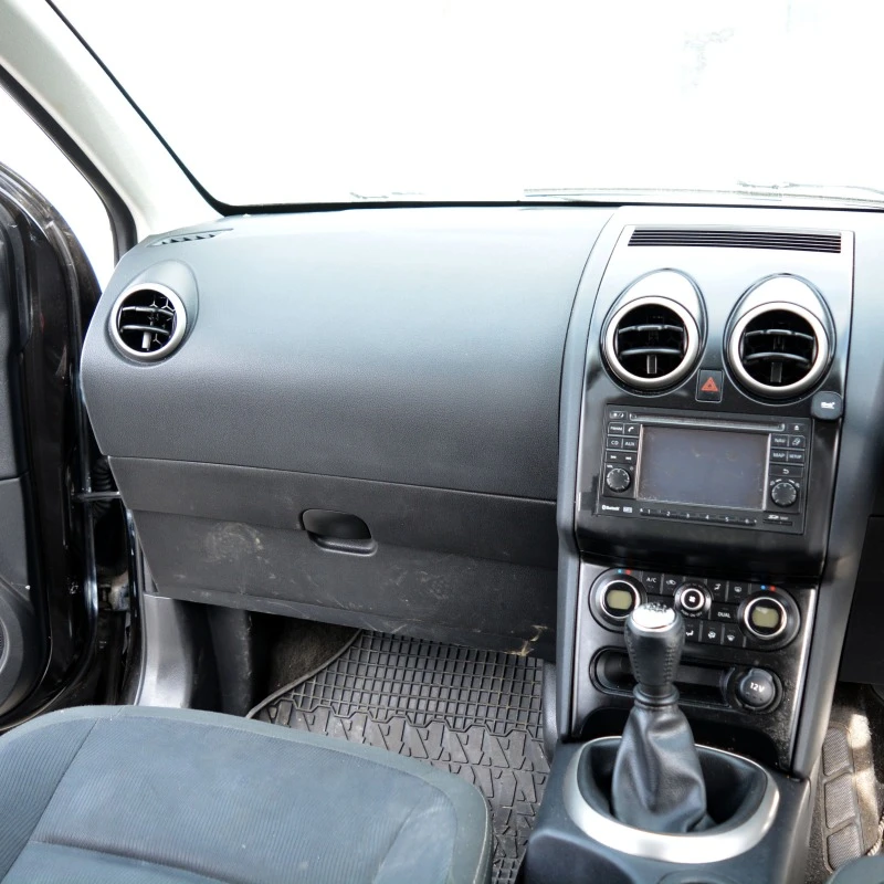 Nissan Qashqai 1.5 DCI, снимка 8 - Автомобили и джипове - 40721548