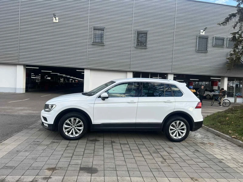 VW Tiguan, снимка 9 - Автомобили и джипове - 49210862