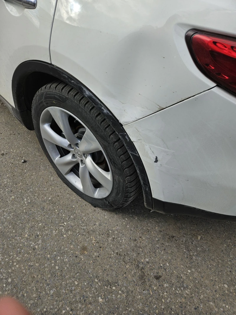 Infiniti Fx 30 s Premium, снимка 7 - Автомобили и джипове - 53210100