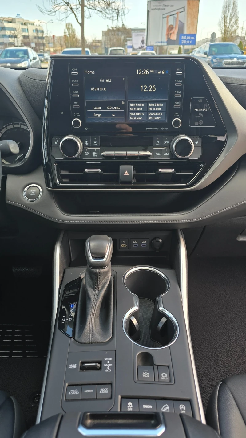 Toyota Highlander XLE AWD V6, снимка 12 - Автомобили и джипове - 52706065