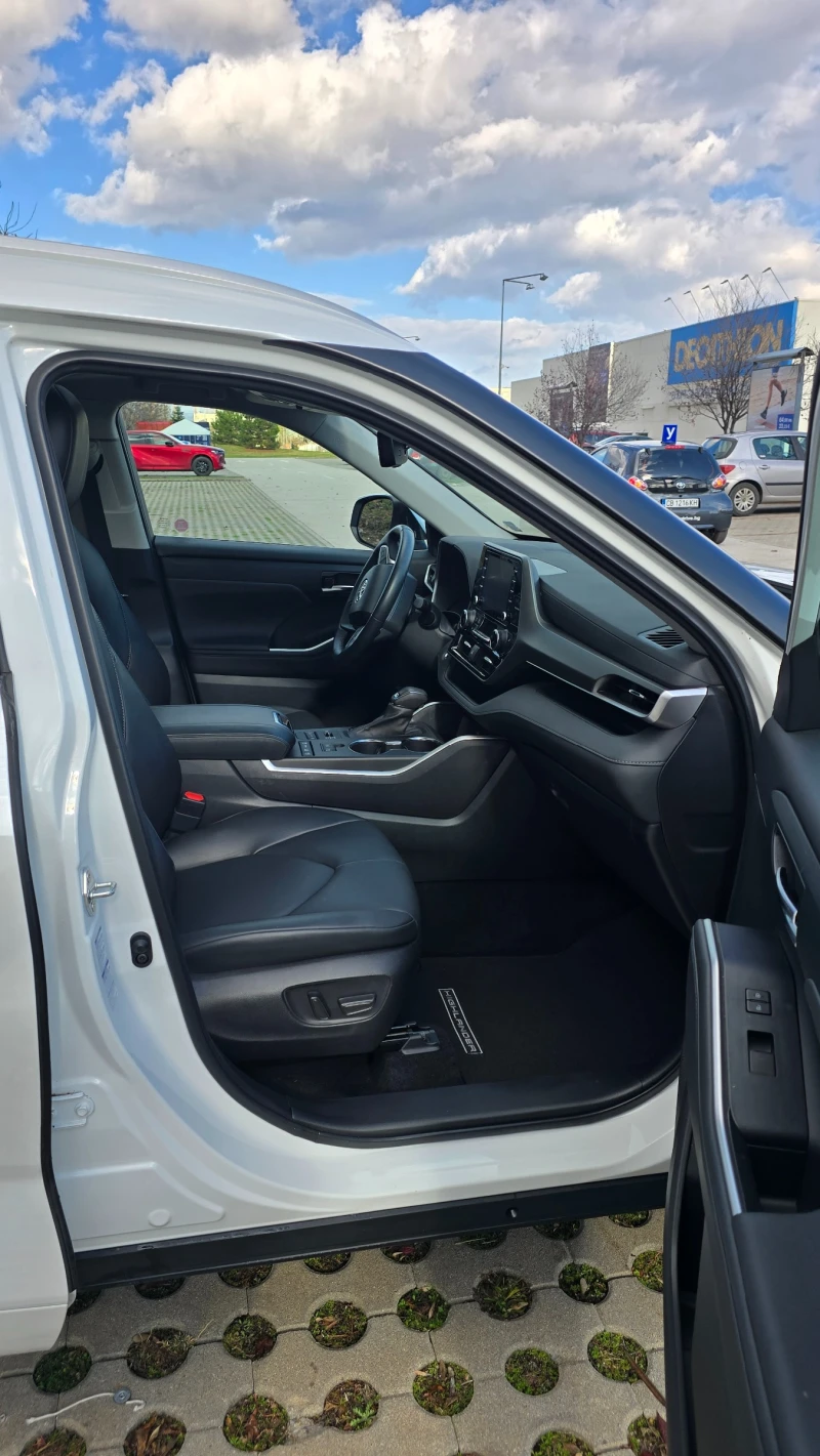 Toyota Highlander XLE AWD V6, снимка 7 - Автомобили и джипове - 52706065