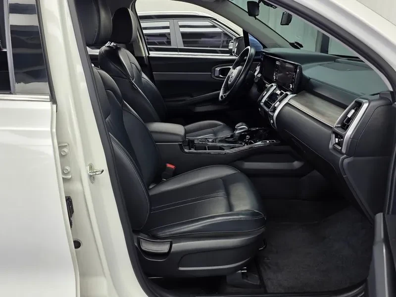 Kia Sorento 2.2 2Wd Trendy, снимка 11 - Автомобили и джипове - 56360579