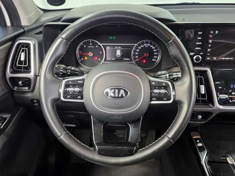 Kia Sorento 2.2 2Wd Trendy, снимка 13 - Автомобили и джипове - 56360579