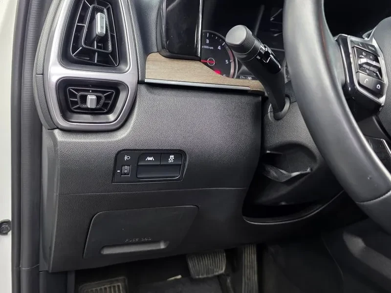 Kia Sorento 2.2 2Wd Trendy, снимка 16 - Автомобили и джипове - 56360579