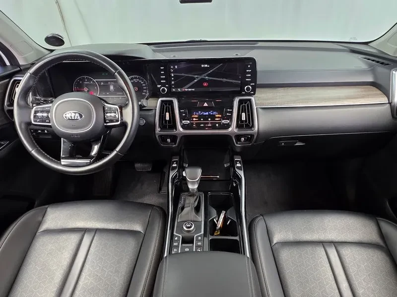 Kia Sorento 2.2 2Wd Trendy, снимка 7 - Автомобили и джипове - 56360579