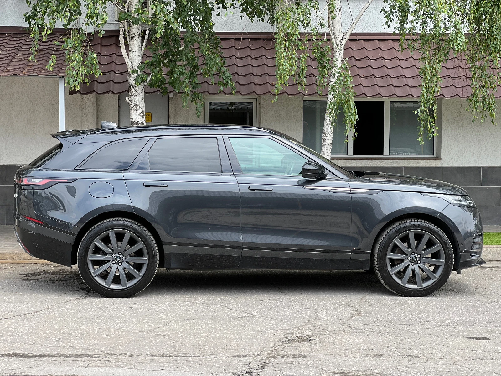 Land Rover Range Rover Velar D300 R-Dynamic - изображение 6