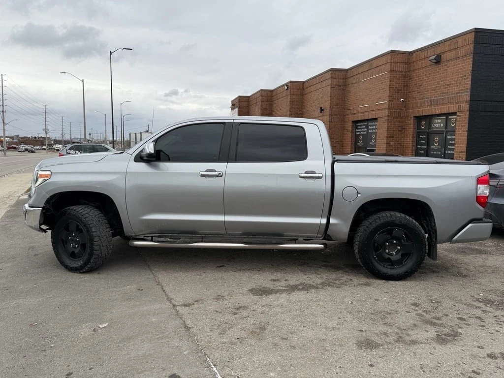 Toyota Tundra * 4x4 Crewmax Platinum 5.7L * CARFAX * БЕЗ ПЪРВОНА - изображение 8
