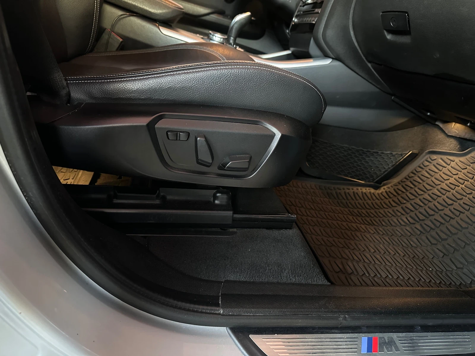 BMW X3 3.0, М-пакет, кожа, снимка 12 - Автомобили и джипове - 54175424