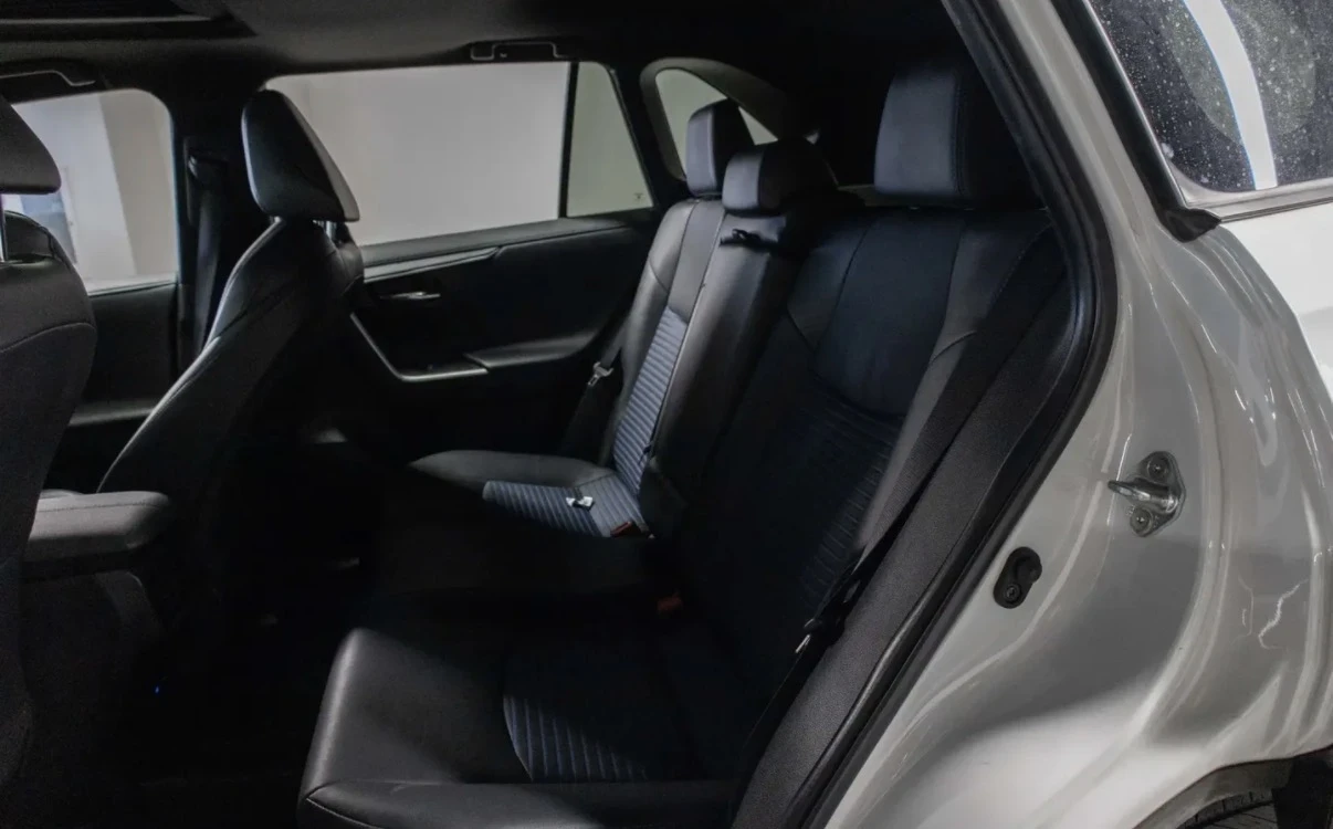 Toyota Rav4 HYBRID XSE * CARFAX * ЦЕНА ДО БГ * , снимка 9 - Автомобили и джипове - 54377575