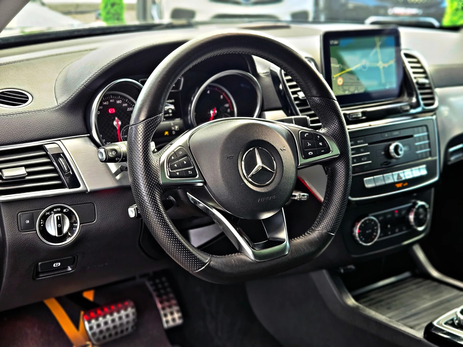 Mercedes-Benz GLE Coupe 350AMG/GERMAN/DISTR/PANO/�������/AMBI/CAR PLAY/LIZ | Mobile.bg � ����������� 10