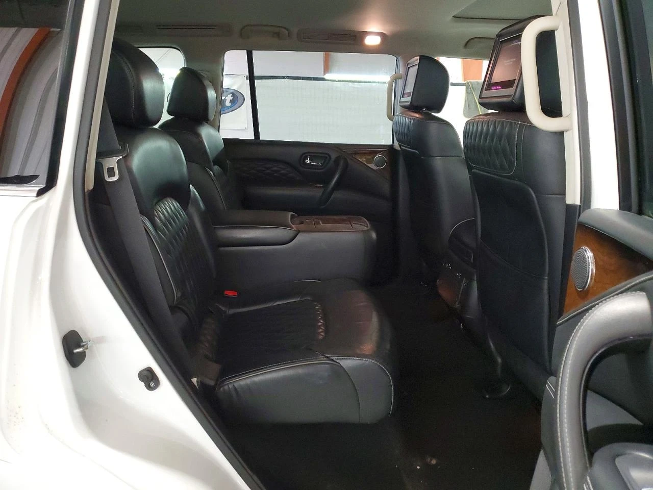 Infiniti QX80 LUXE AWD, снимка 11 - Автомобили и джипове - 54569729
