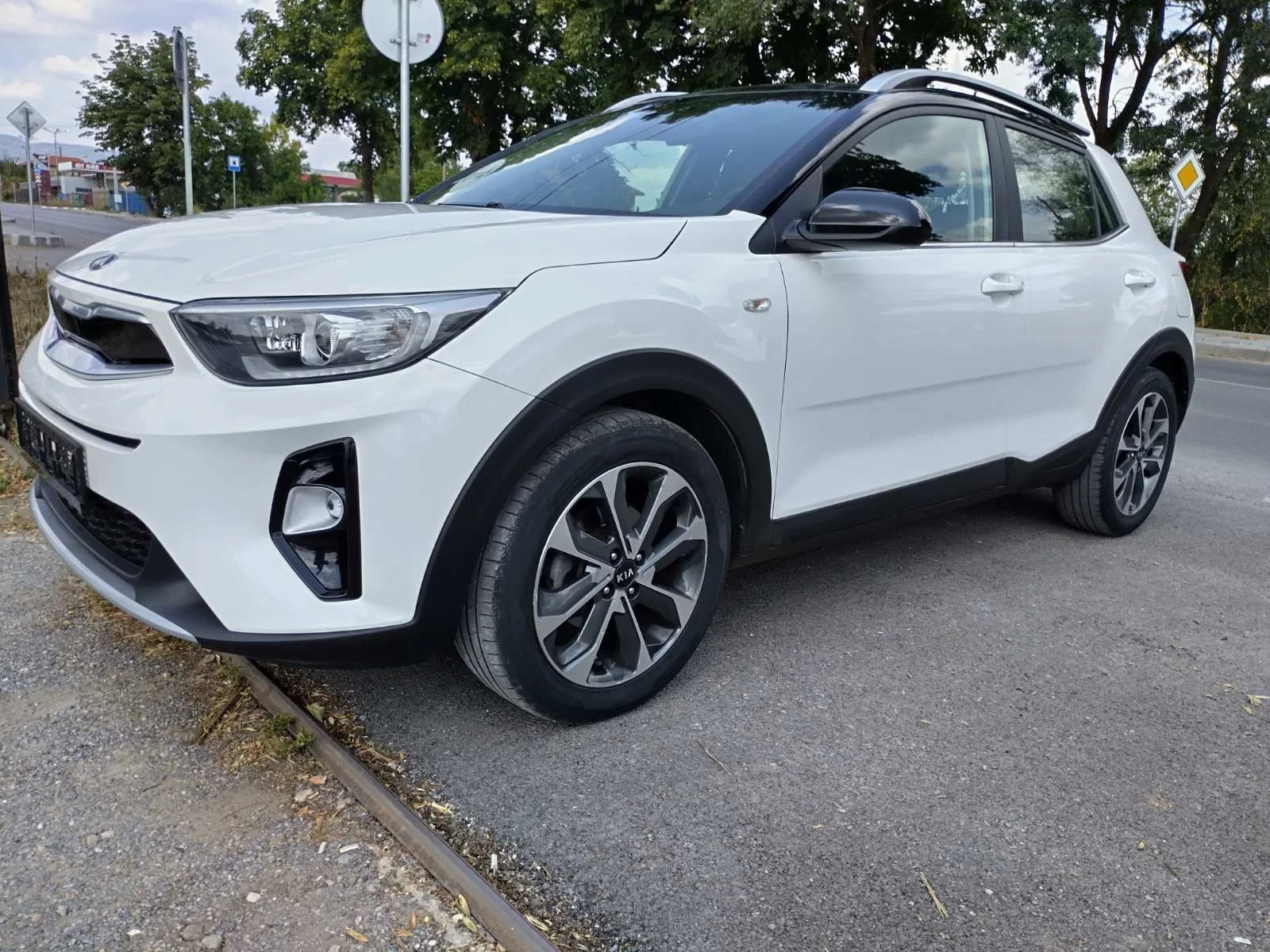 Kia Stonic 1.4i, Gpl, Euro 6D, снимка 2 - Автомобили и джипове - 55665747