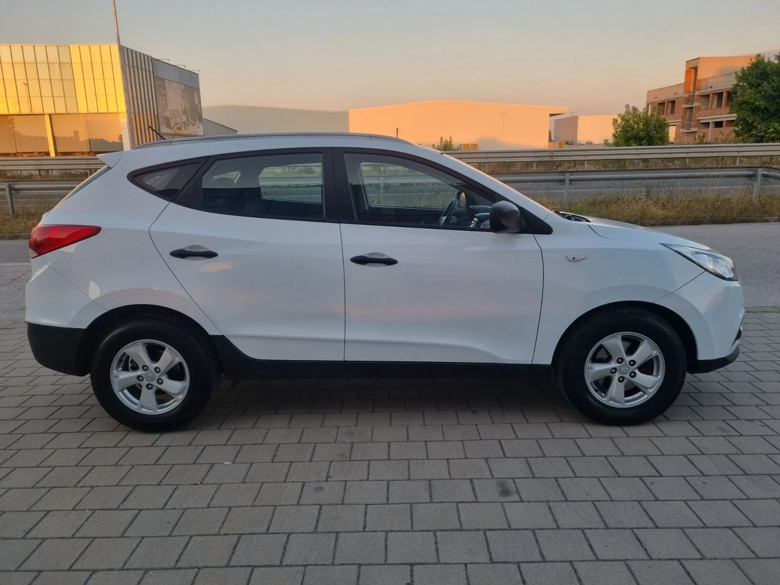 Hyundai IX35 2.0CRDI Панорама, снимка 3 - Автомобили и джипове - 55732061