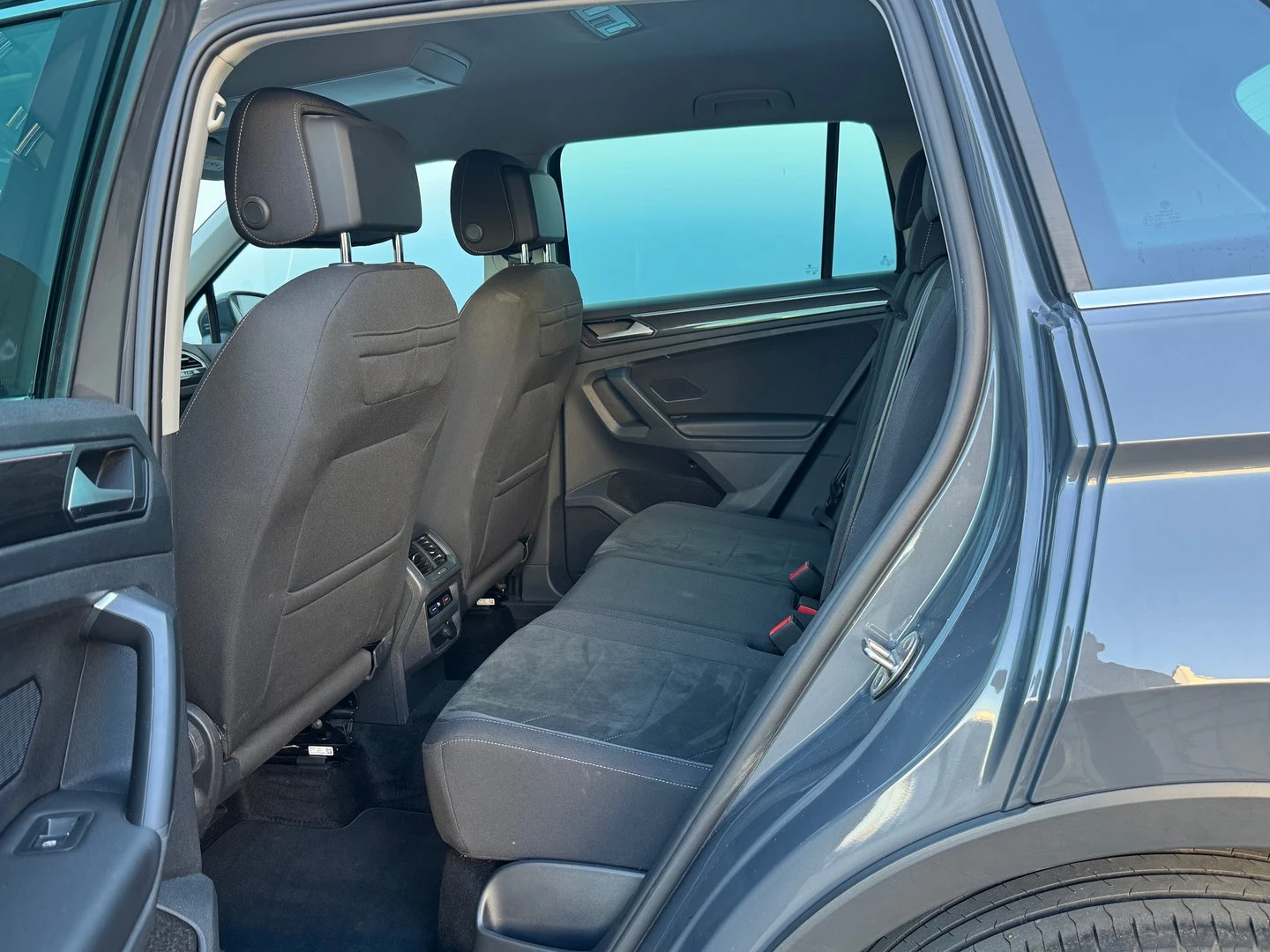 VW Tiguan, снимка 5 - Автомобили и джипове - 56420770
