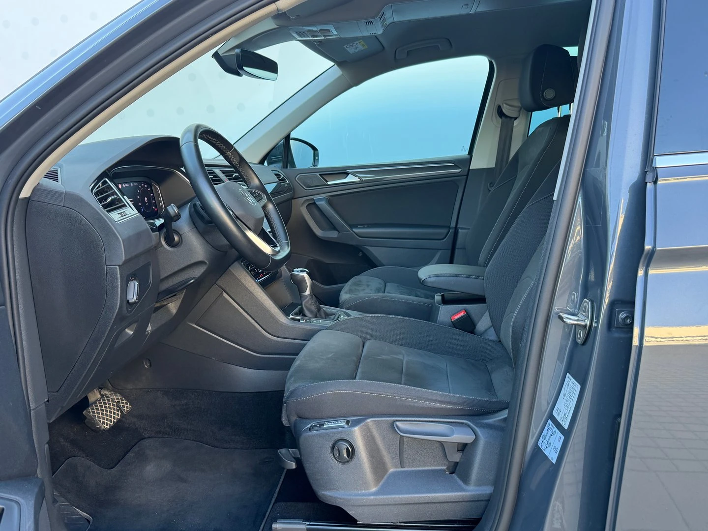 VW Tiguan, снимка 7 - Автомобили и джипове - 56420770
