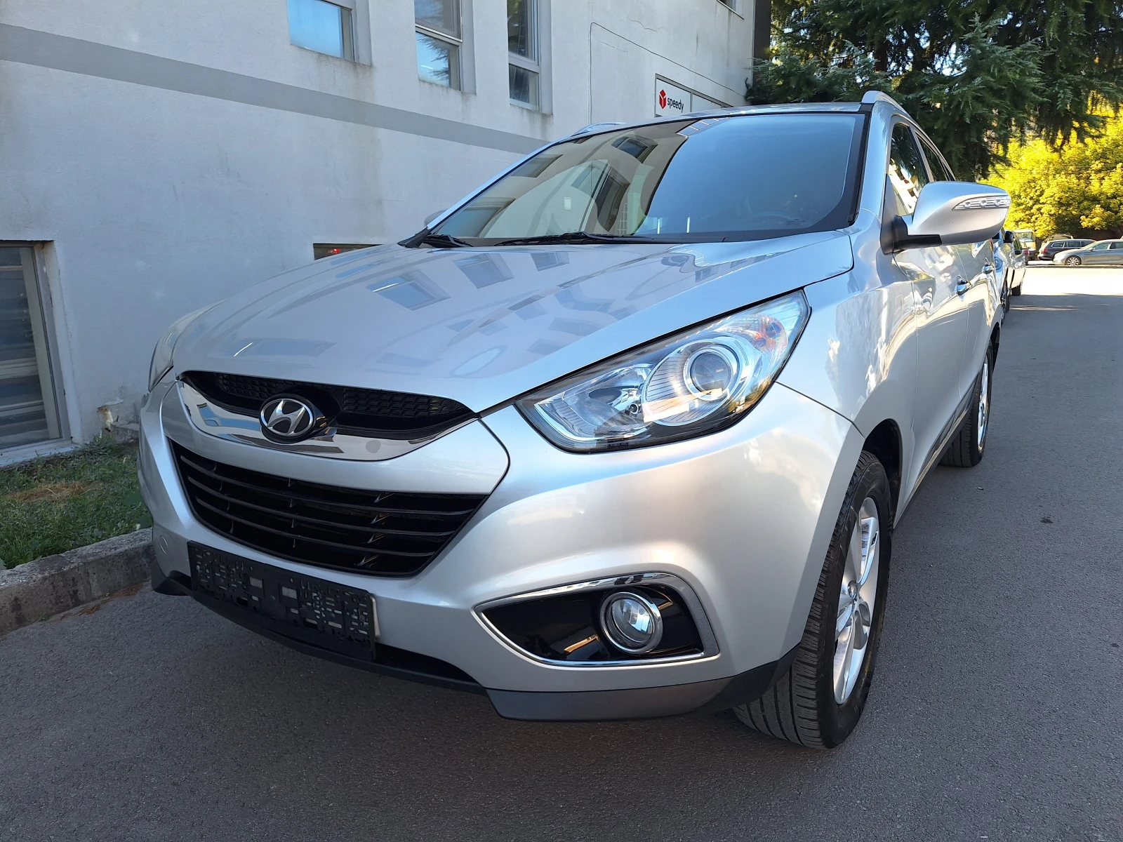 Hyundai IX35 2.0i 163kc, снимка 3 - Автомобили и джипове - 56363190