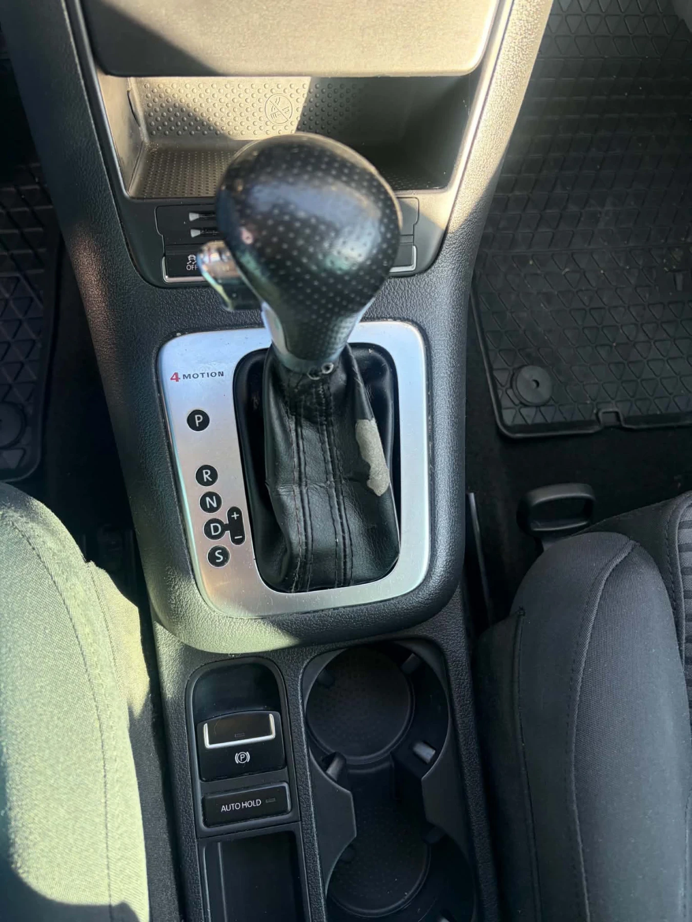 VW Tiguan 2.0 TDI, снимка 7 - Автомобили и джипове - 56636599