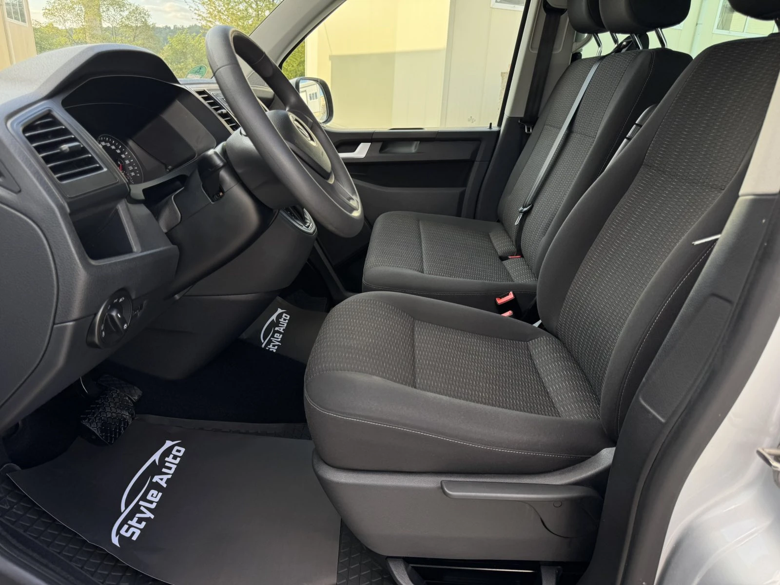 VW Caravelle Comfortline L 2, O TDI 150 k.c 7DSG / 9 места, снимка 12 - Бусове и автобуси - 56336700