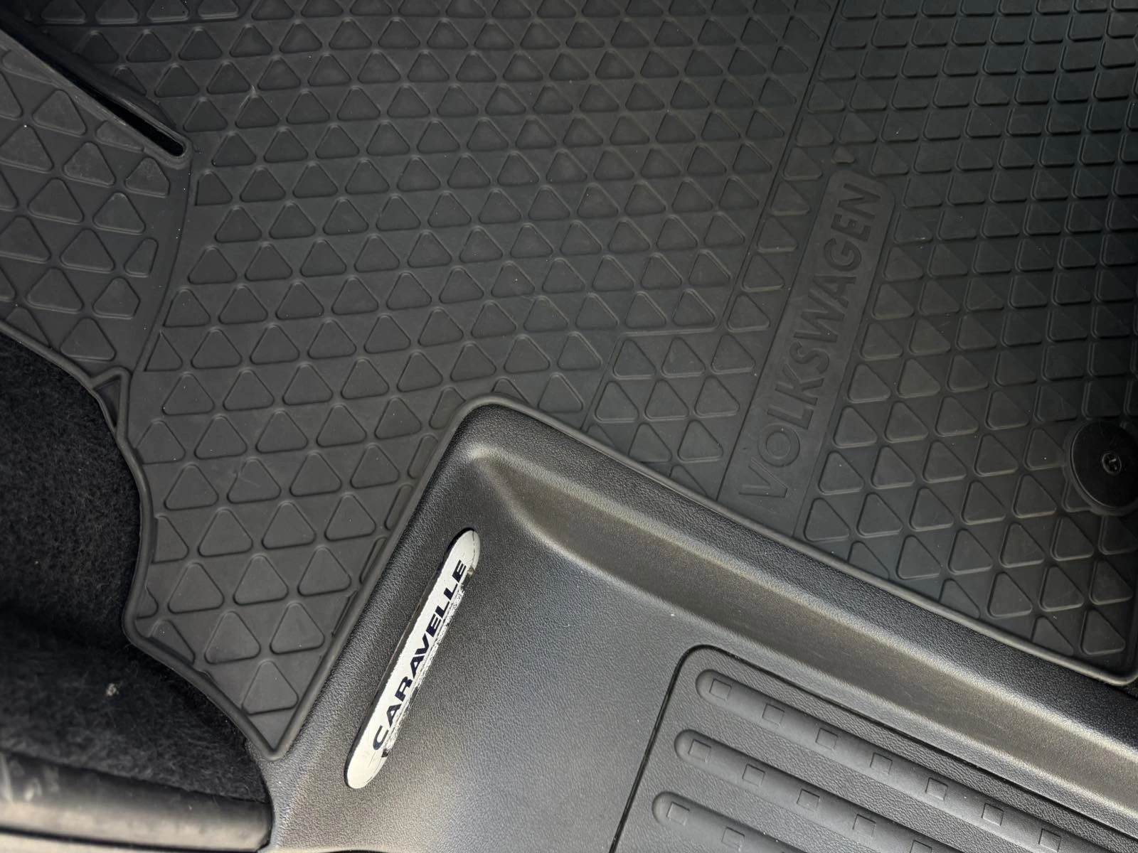 VW Caravelle Comfortline L 2, O TDI 150 k.c 7DSG / 9 места, снимка 16 - Бусове и автобуси - 56336700