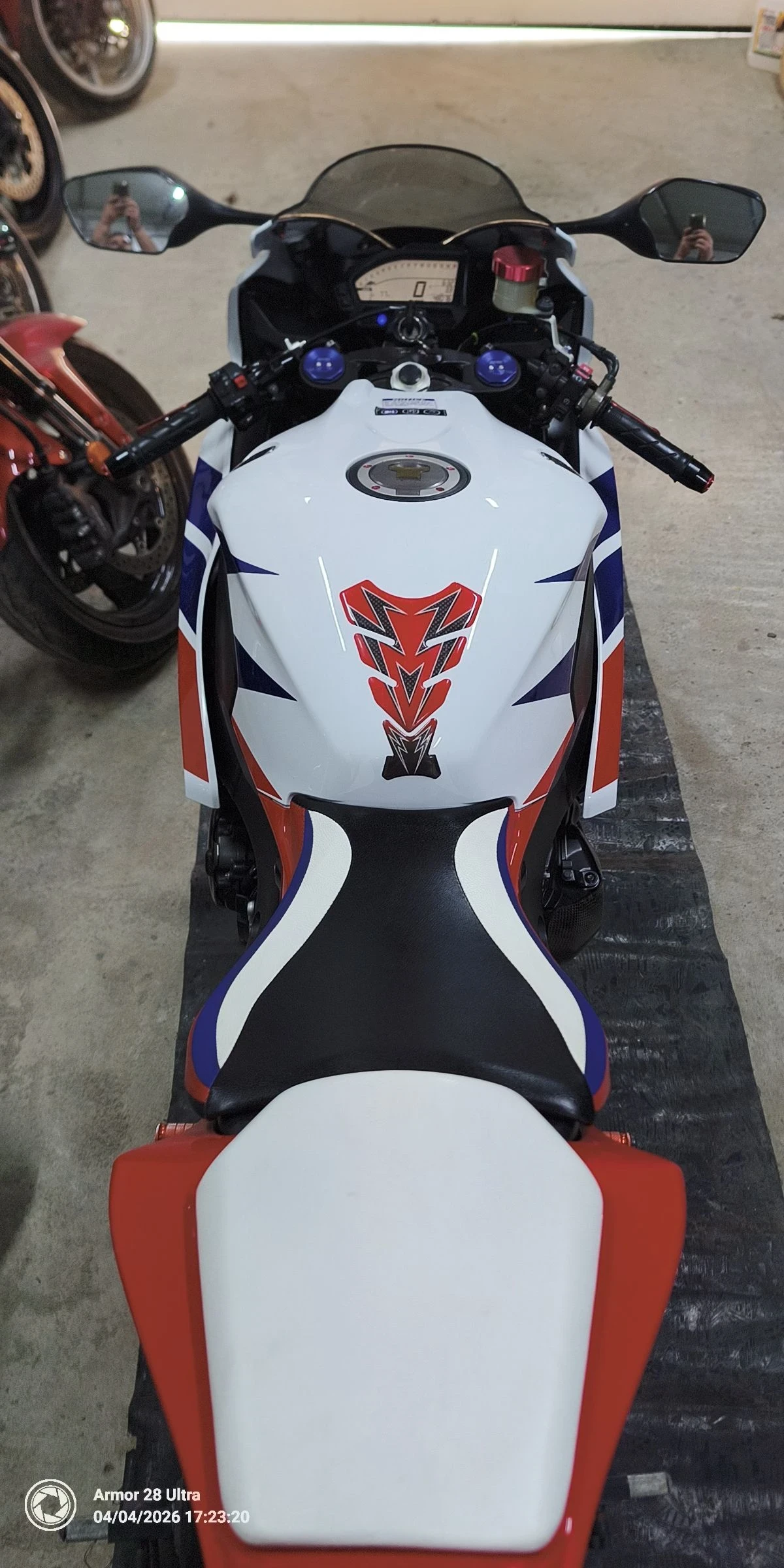 Honda Cbr 1000RR Лизинг/Бартер, снимка 6 - Мотоциклети и мототехника - 54095197