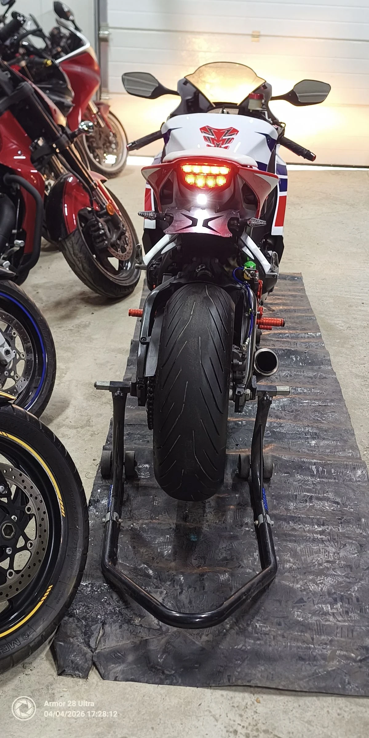 Honda Cbr 1000RR Лизинг/Бартер, снимка 7 - Мотоциклети и мототехника - 54095197