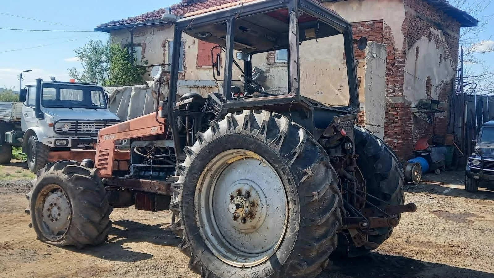 Трактор Беларус 1221, снимка 2 - Селскостопанска техника - 54382562