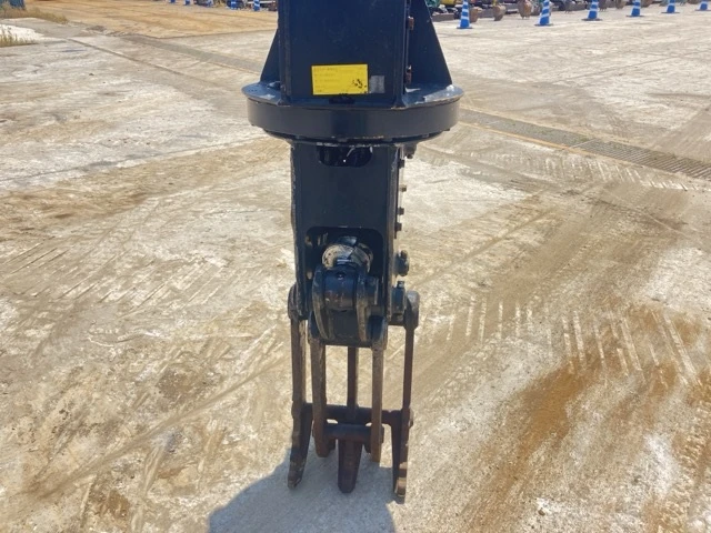 Багер Takeuchi TB235 * КЛИМАТИК * РОТАЦИОННА ХИДРАВЛИЧНА ЩИПКА * , снимка 8 - Индустриална техника - 55475121