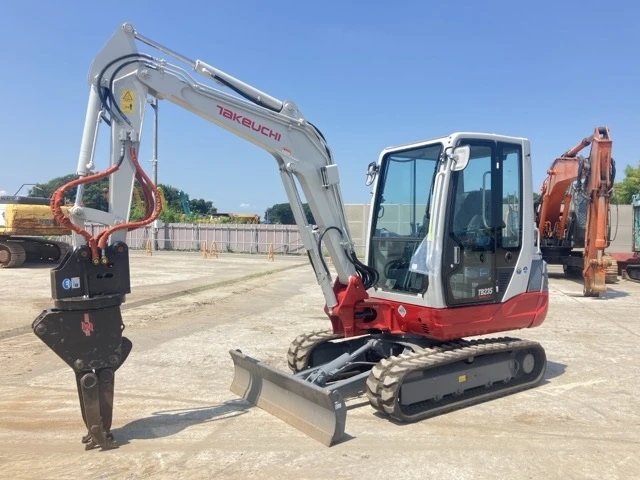 Багер Takeuchi TB235 * КЛИМАТИК * РОТАЦИОННА ХИДРАВЛИЧНА ЩИПКА * 