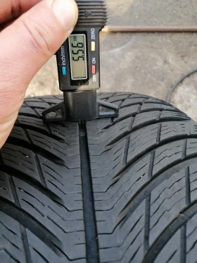 Гуми Зимни 235/55R17, снимка 7