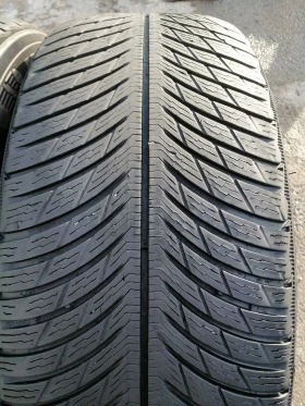 Гуми Зимни 235/55R17, снимка 4