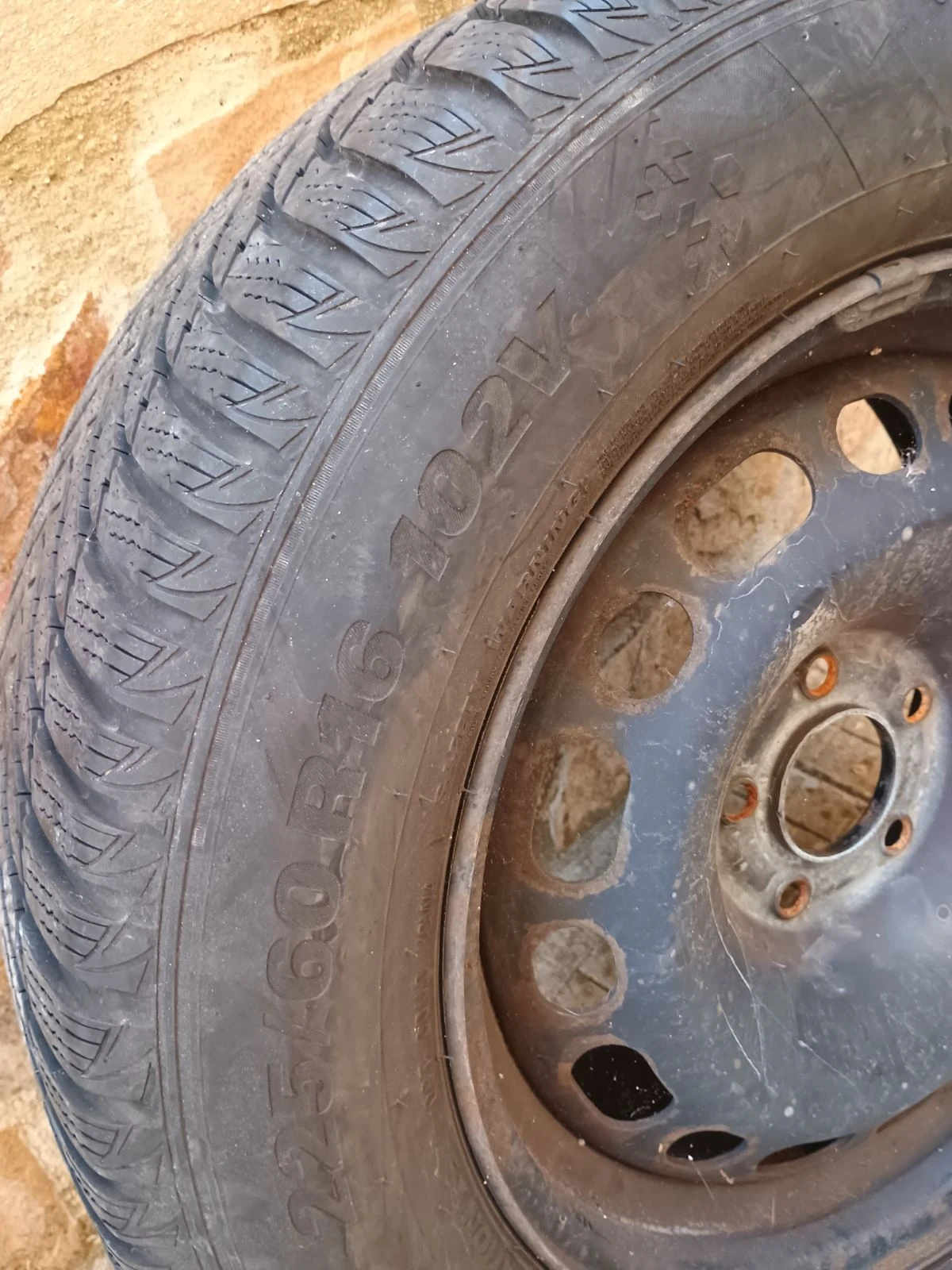 Гуми с джанти Kumho 225/60R16, снимка 2 - Гуми и джанти - 54881175