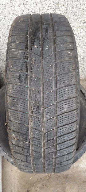 Гуми Зимни 215/60R16, снимка 1 - Гуми и джанти - 47285644