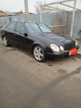 Mercedes-Benz E 270 Цял за части, снимка 3