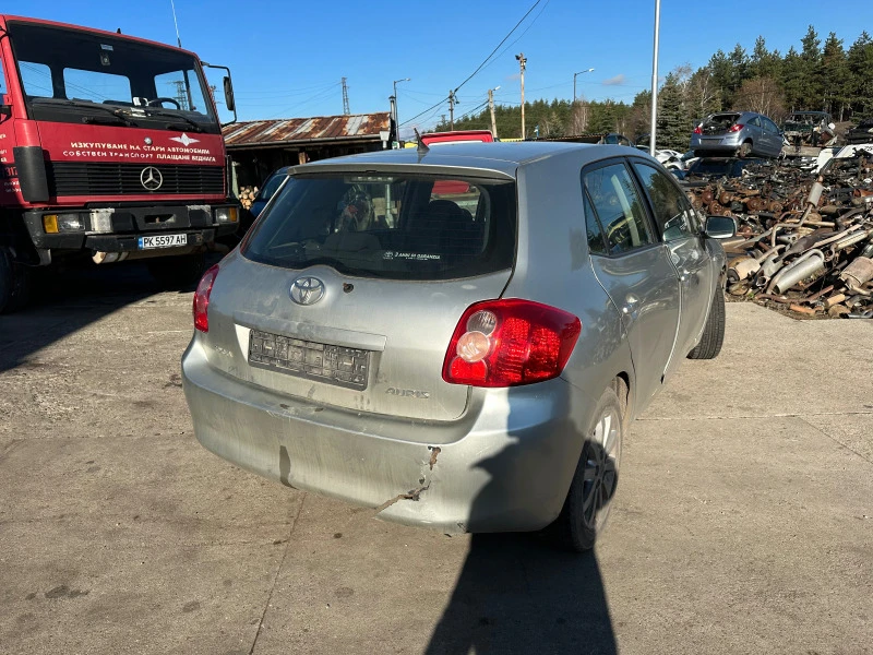 Toyota Auris 1.6, снимка 6 - Автомобили и джипове - 43364343